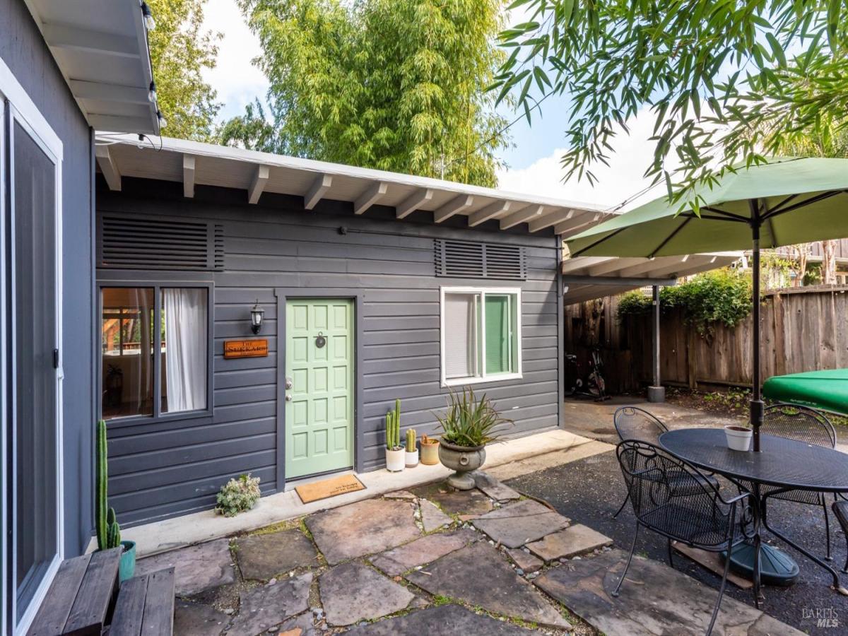 MLS #325074903 image #0