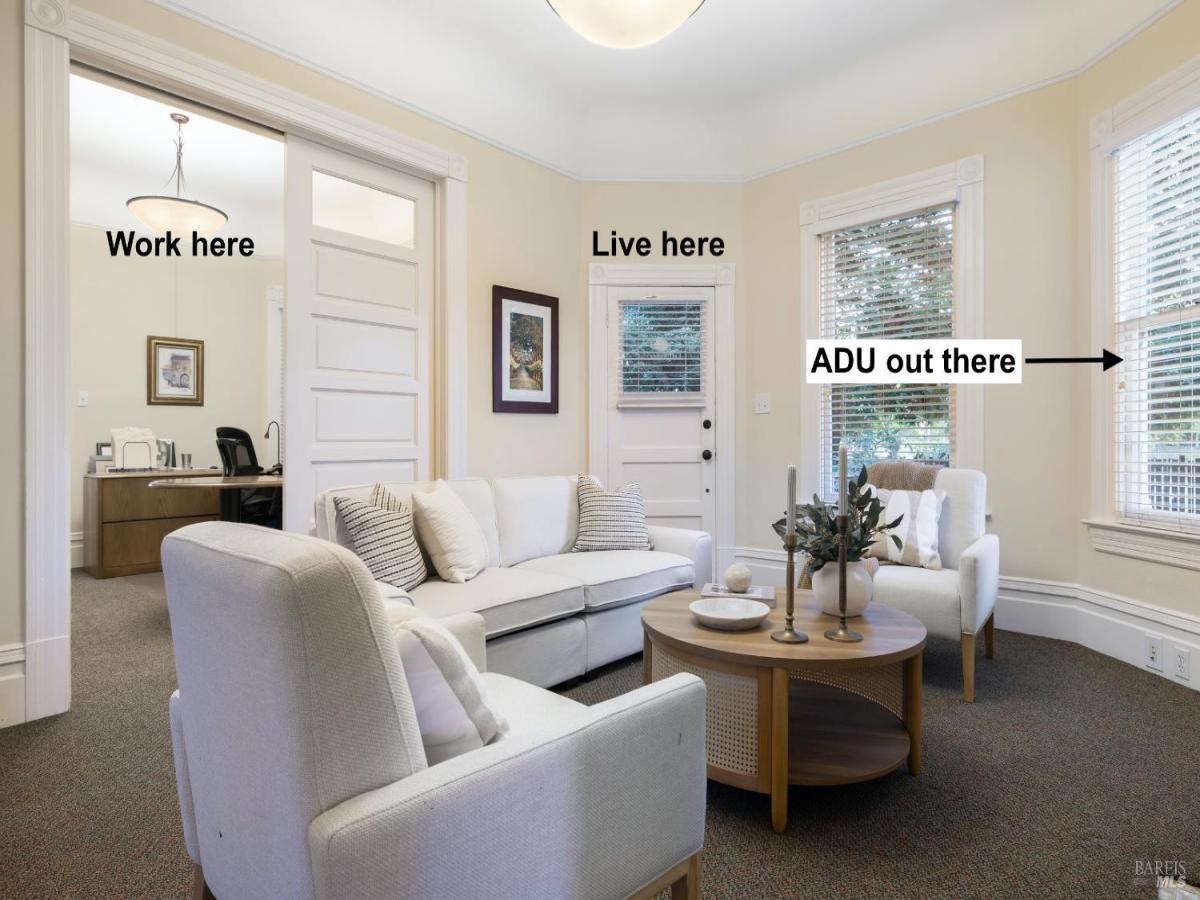 MLS #325074927 image #0