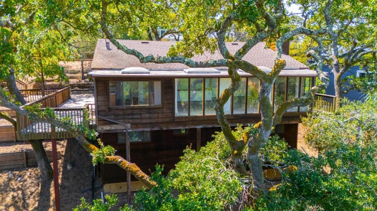 MLS #325075285 image #0