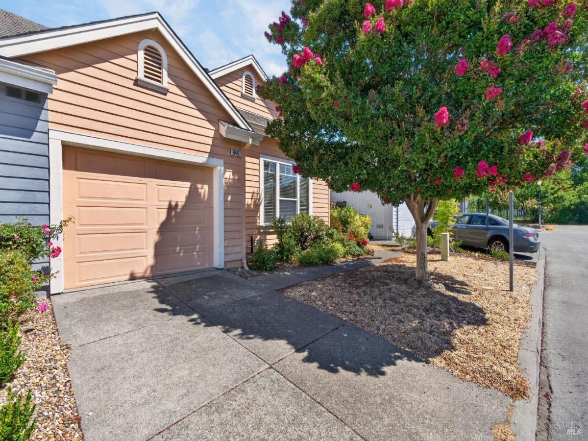 MLS #325076024 image #0