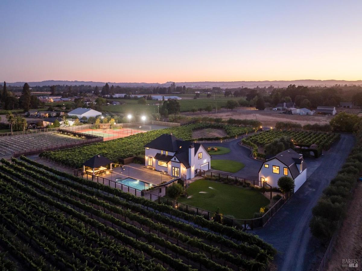 MLS #325081020 image #0