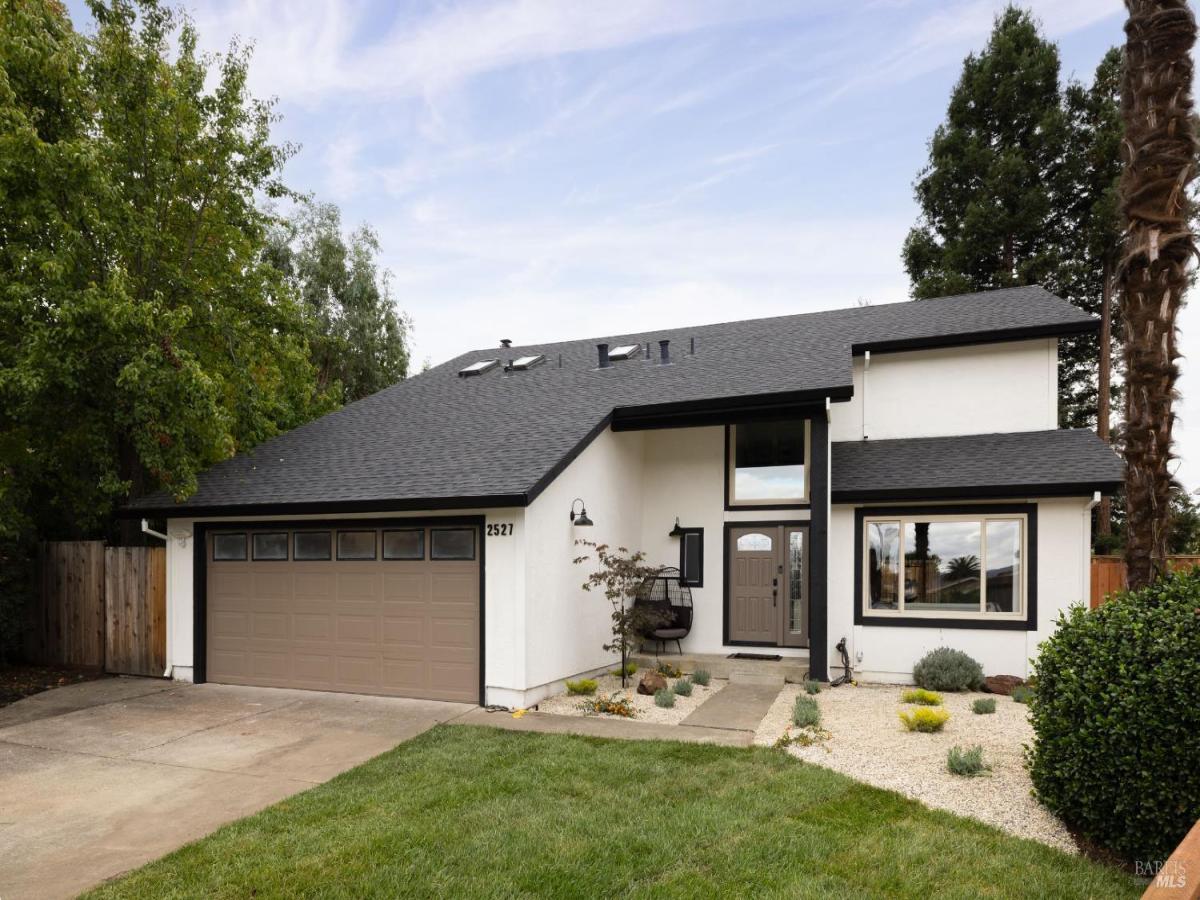 MLS #325081472 image #0