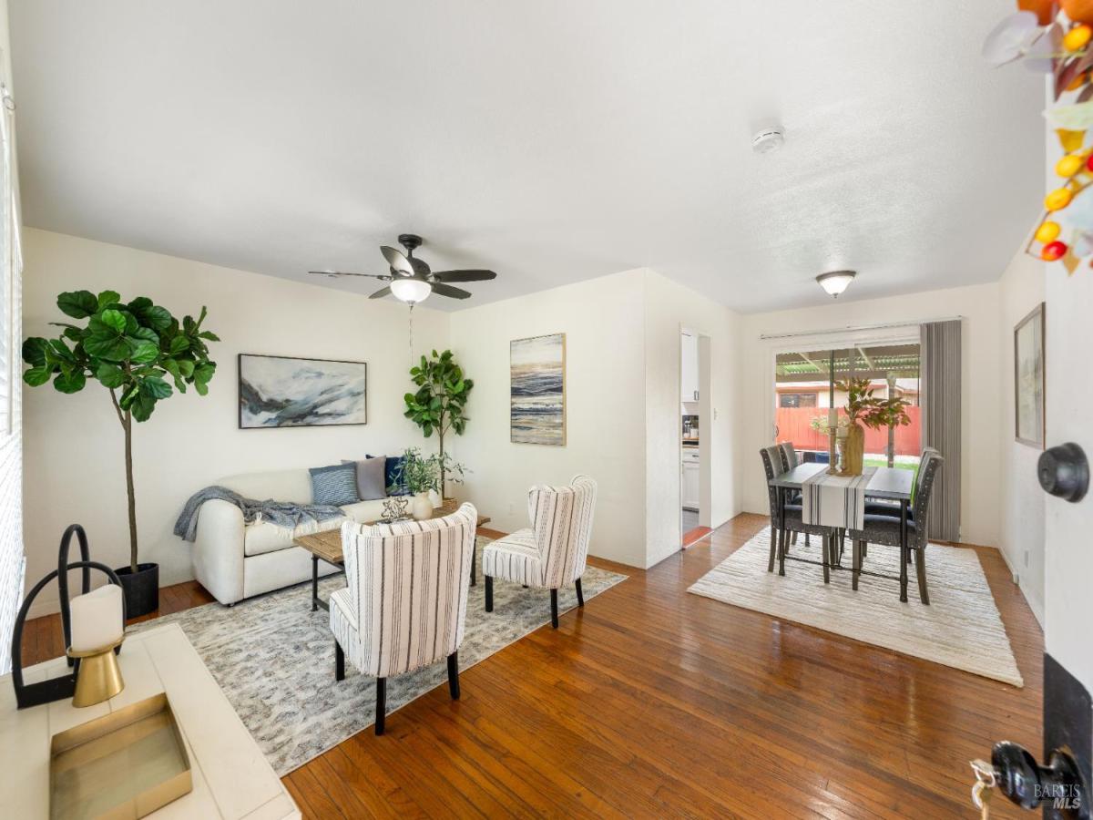 MLS #325082704 image #0