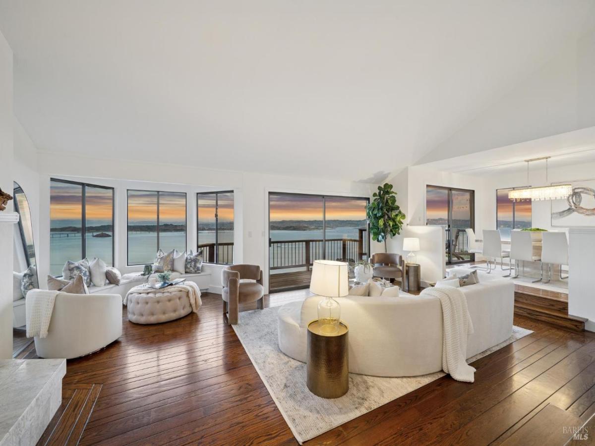 MLS #325086046 image #0