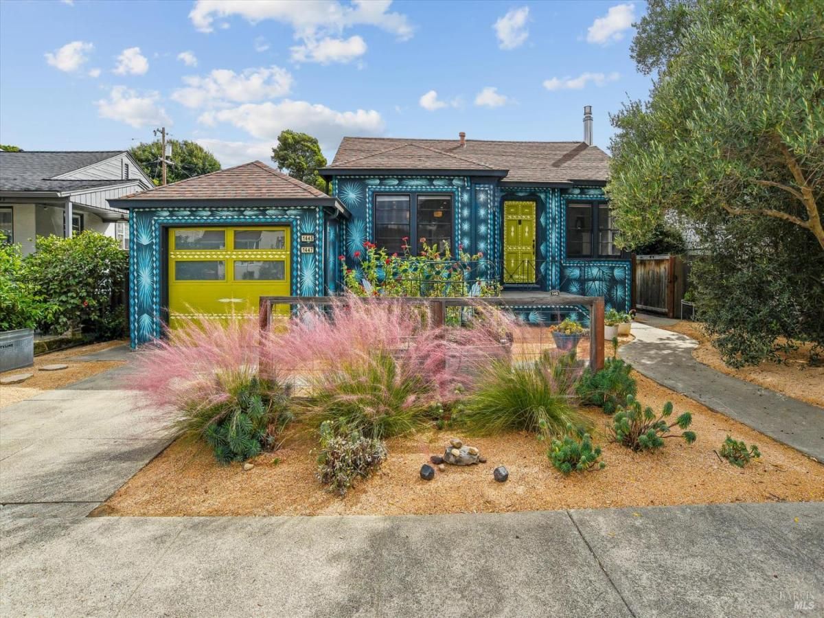 MLS #325088401 image #0