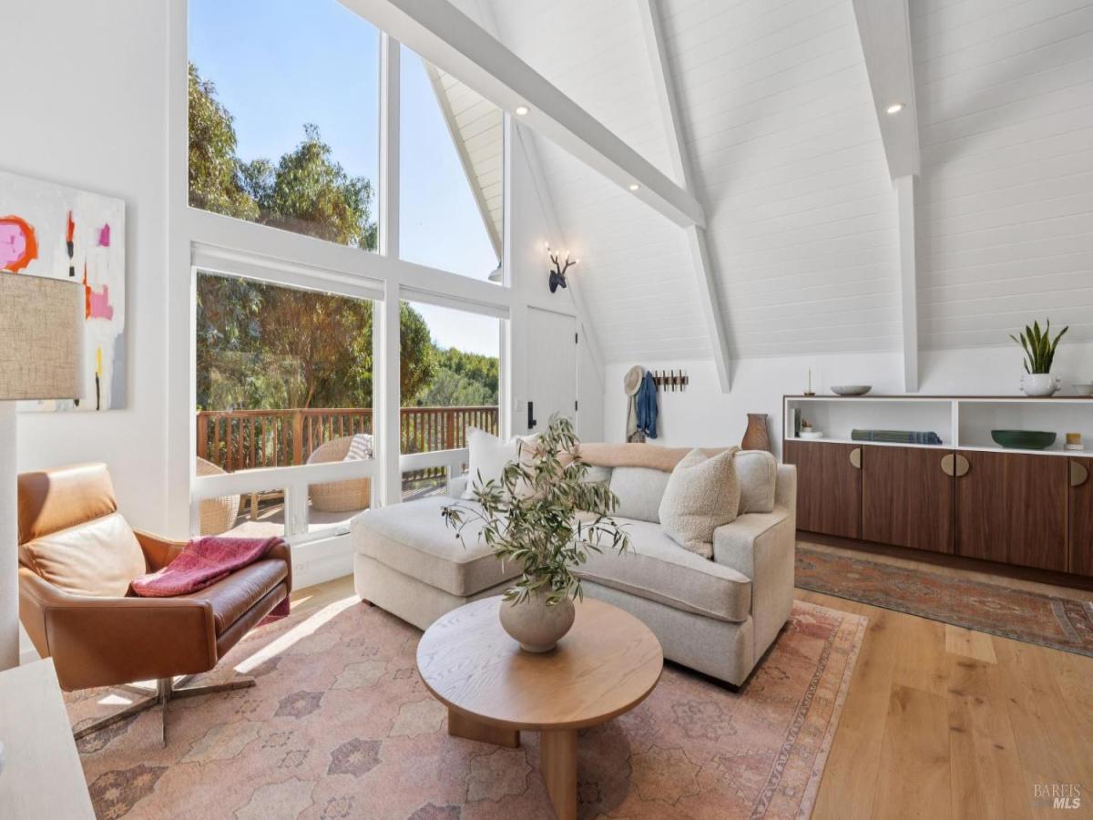 MLS #325088988 image #0