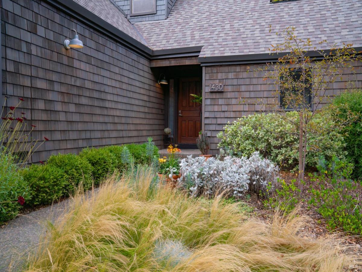 MLS #325089773 image #0