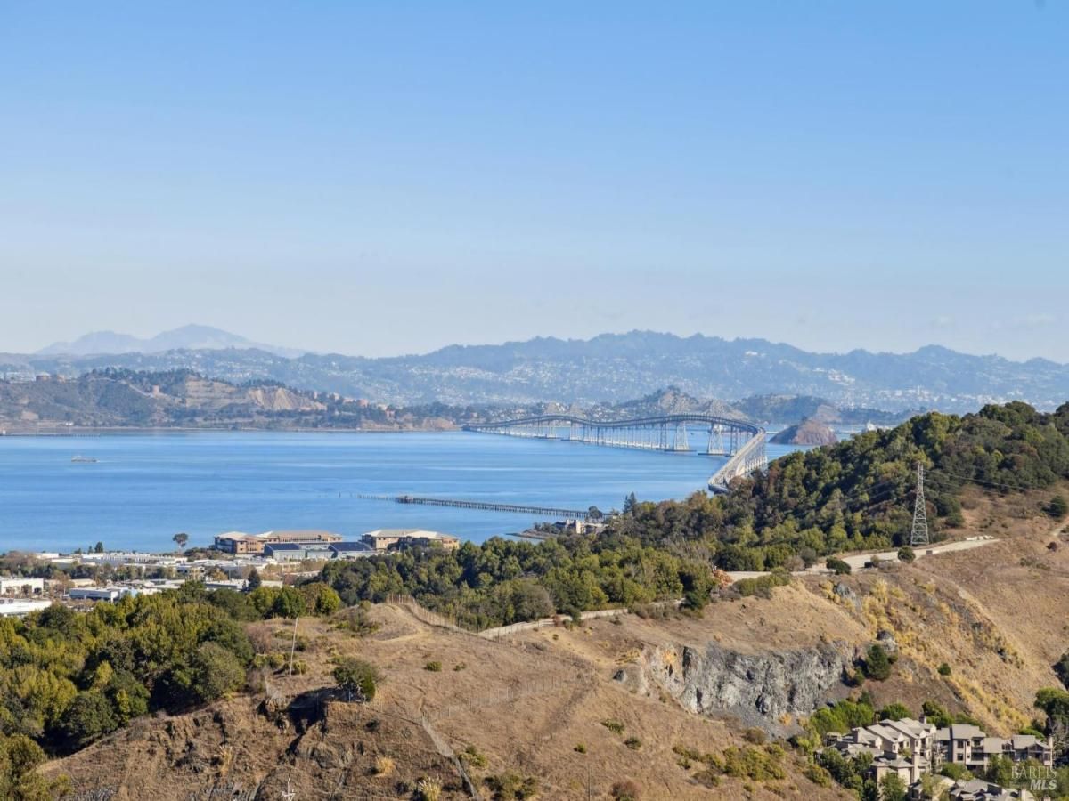 MLS #325091164 image #0