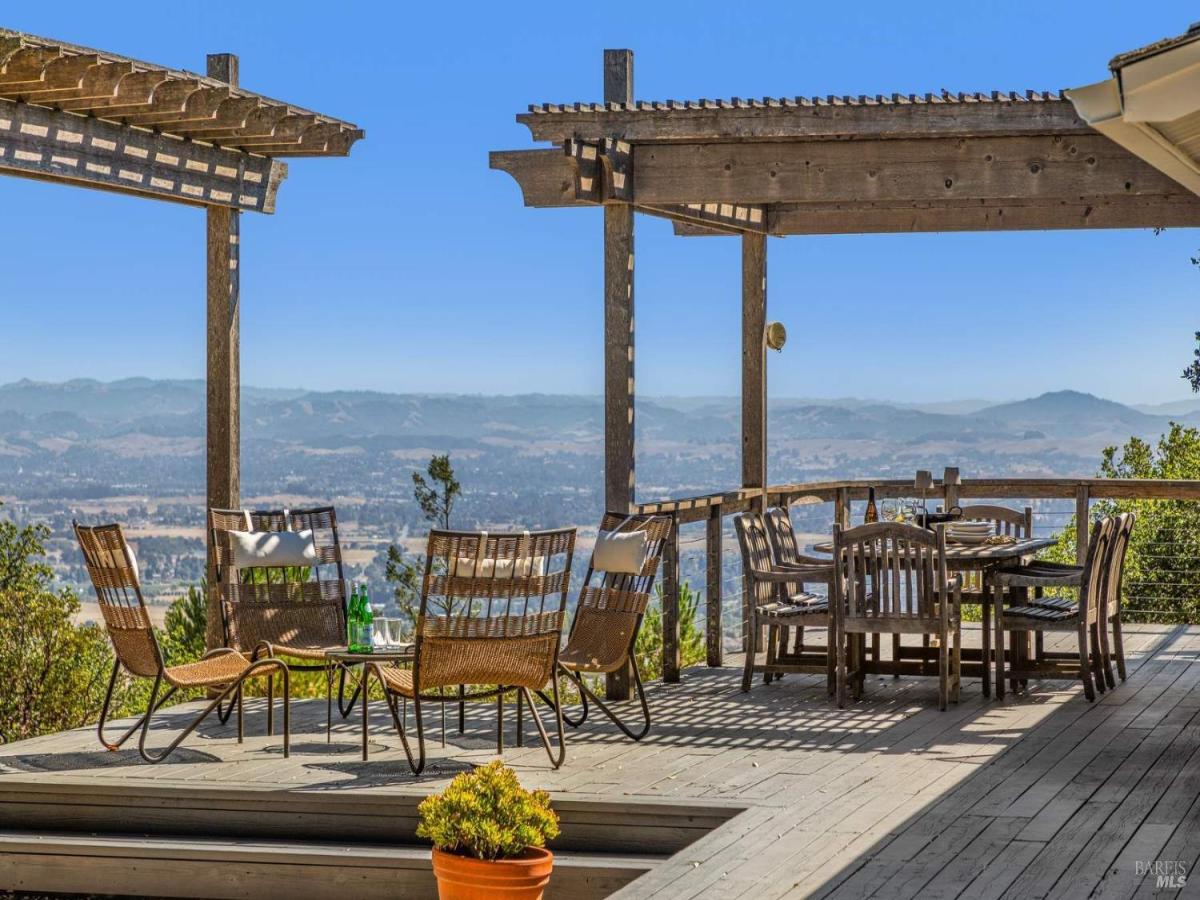 MLS #325091410 image #0