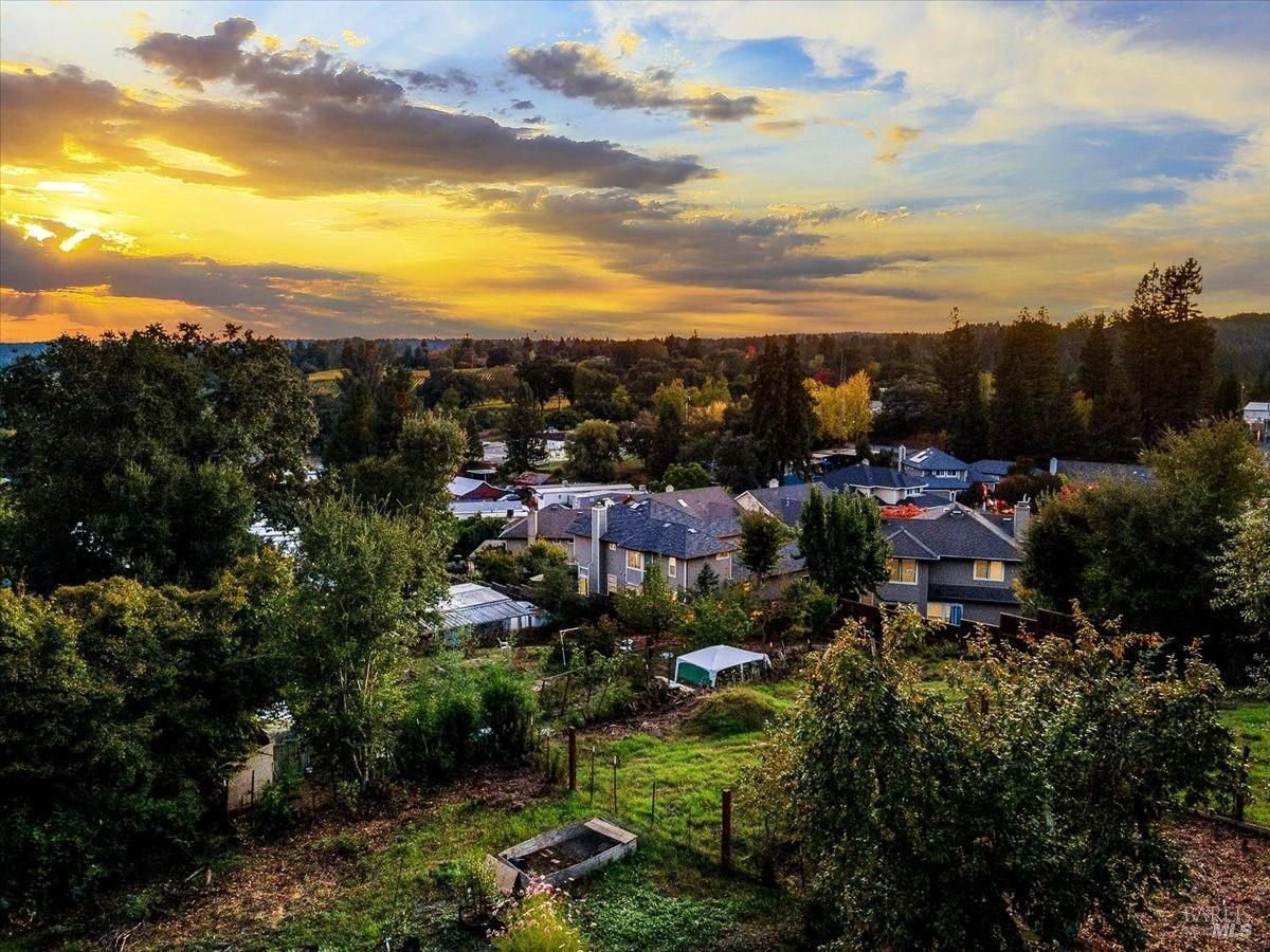 MLS #325092598 image #0