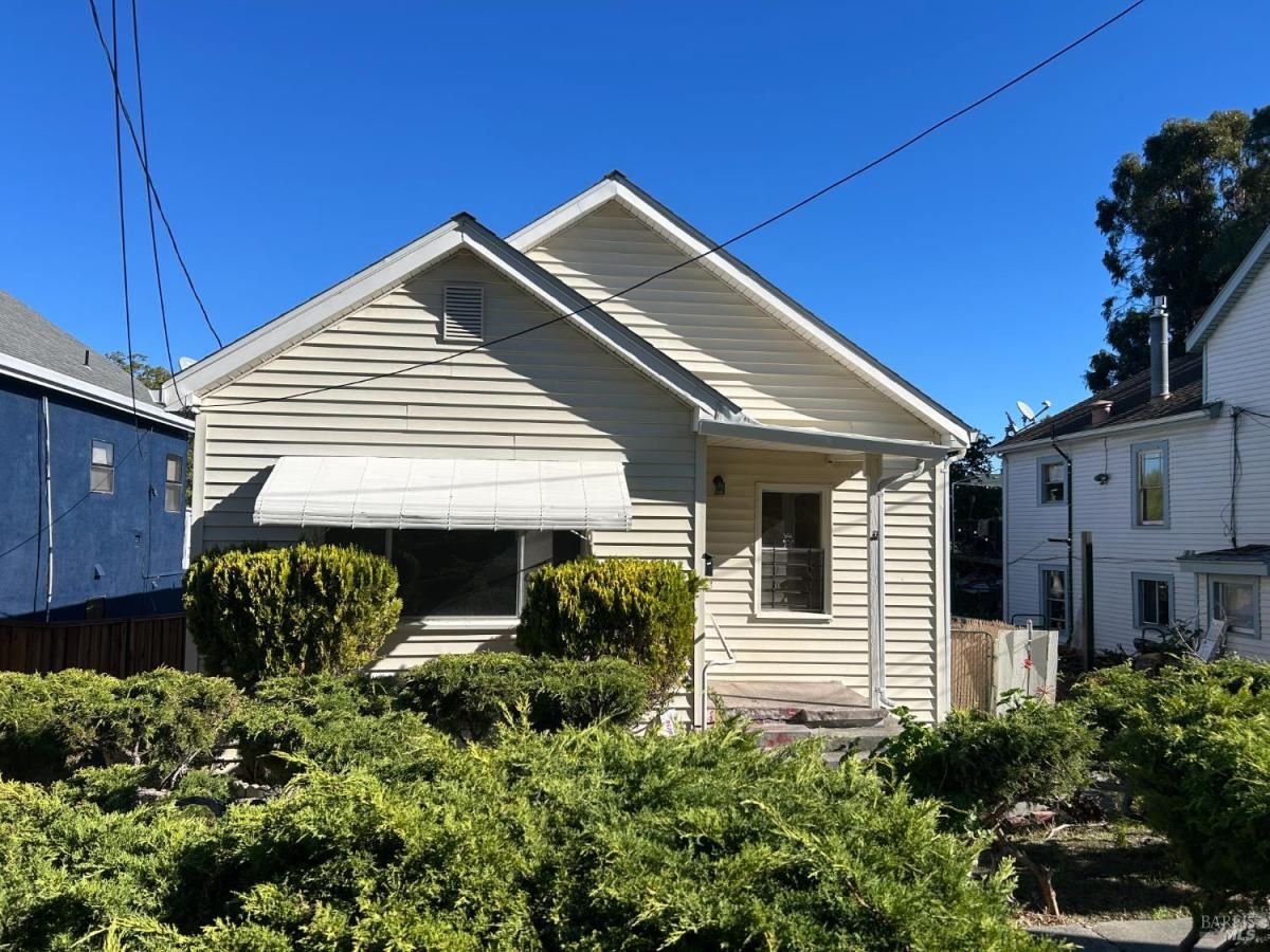 MLS #325092699 image #0