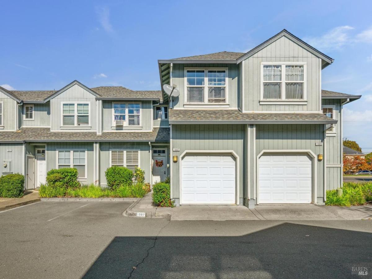 MLS #325094298 image #0