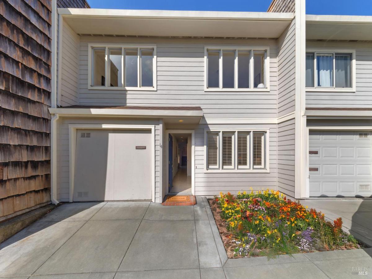 MLS #325094622 image #0