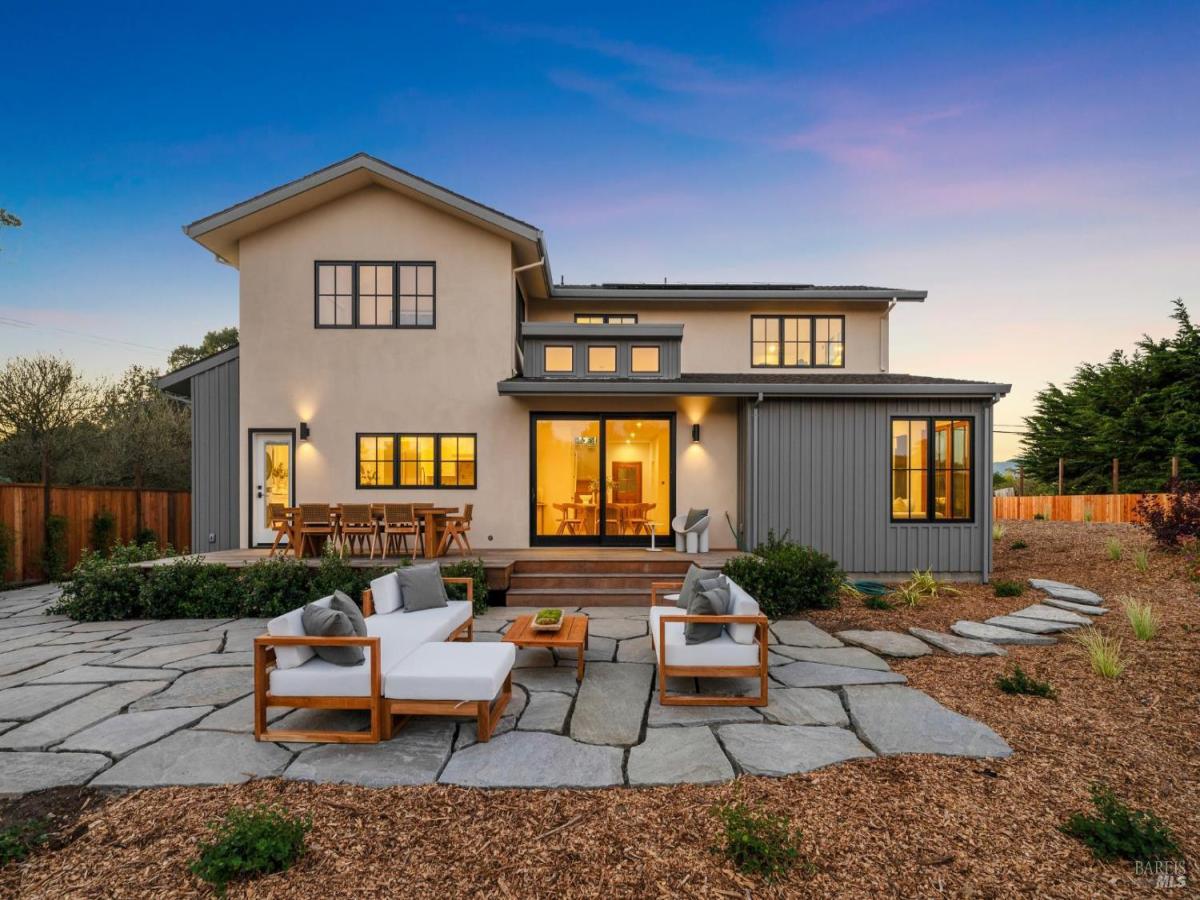 MLS #325095149 image #0