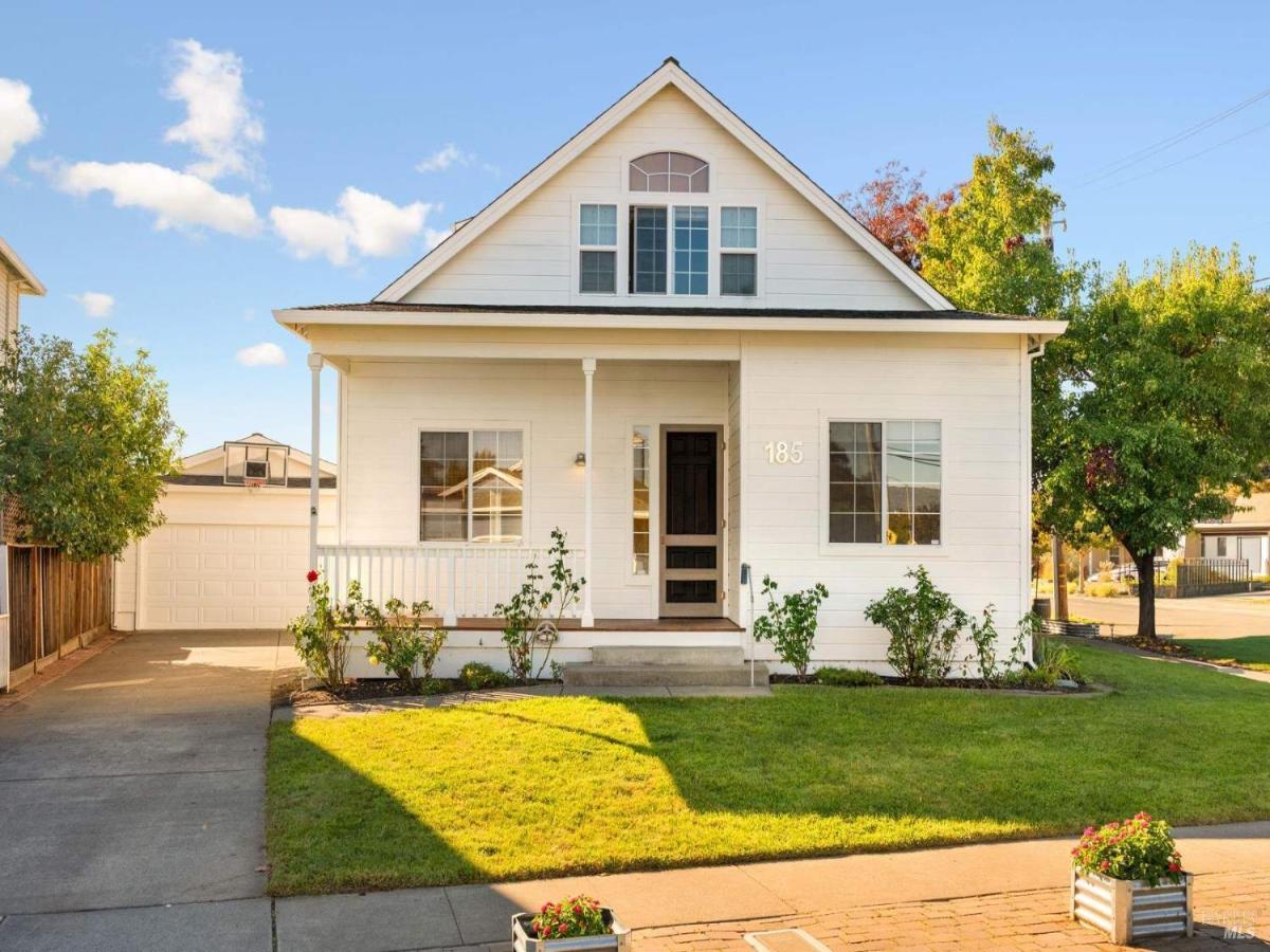 MLS #325096735 image #0