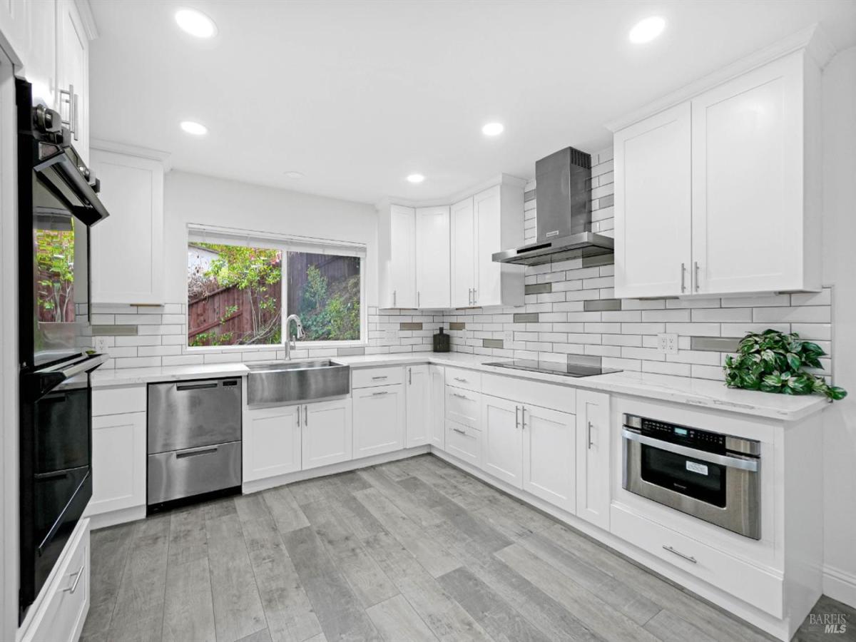 MLS #325096847 image #0