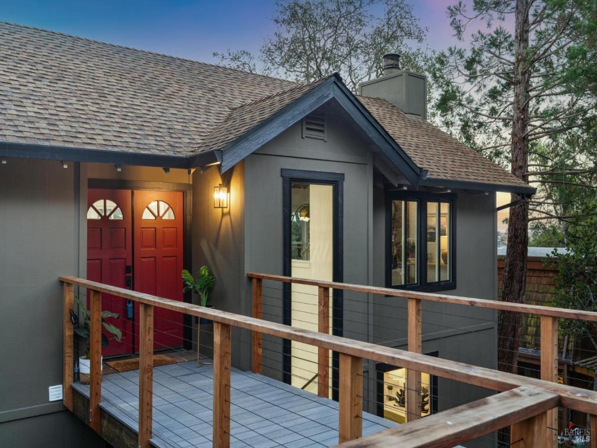 MLS #325097430 image #0