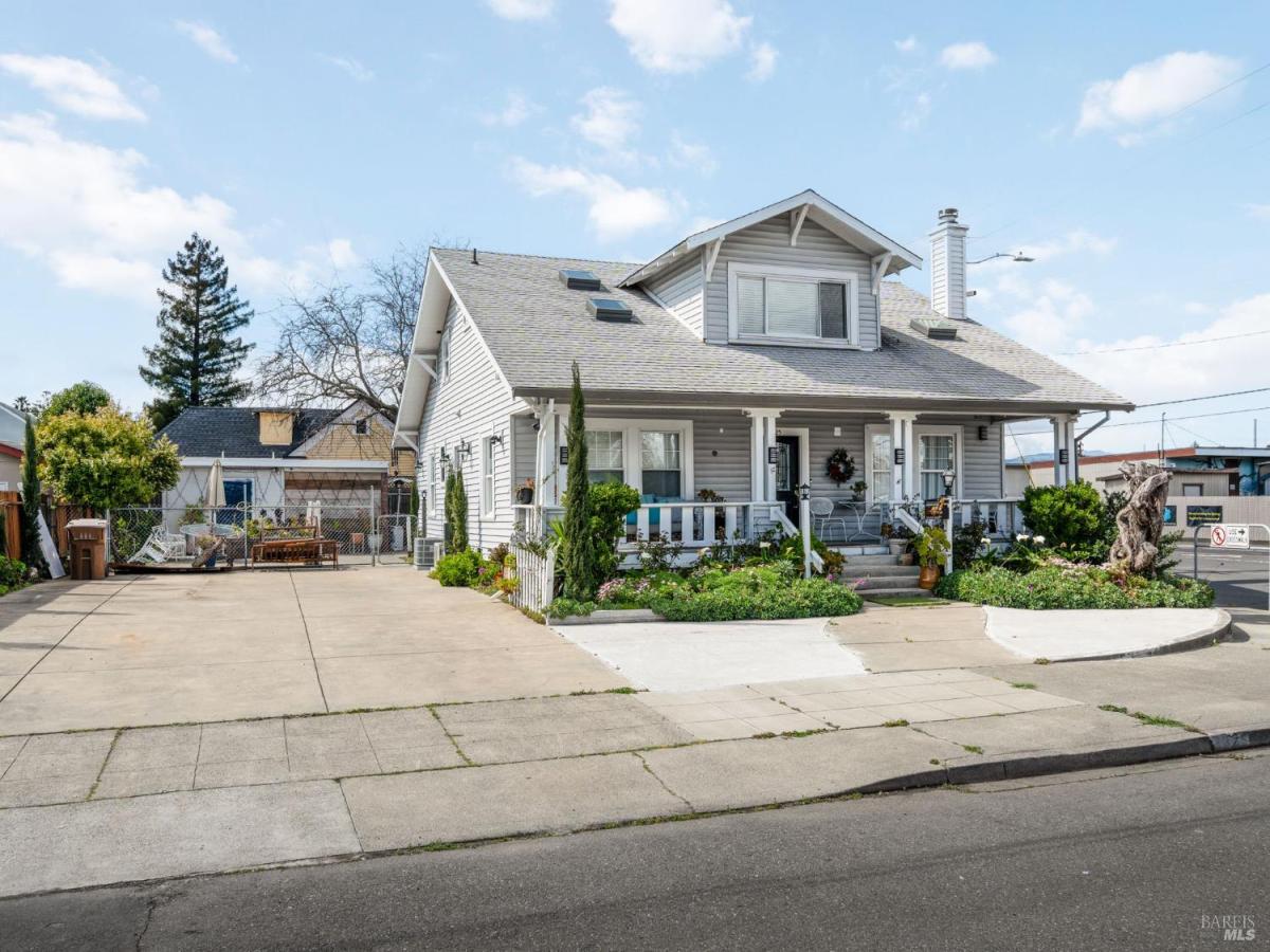 MLS #325097521 image #0