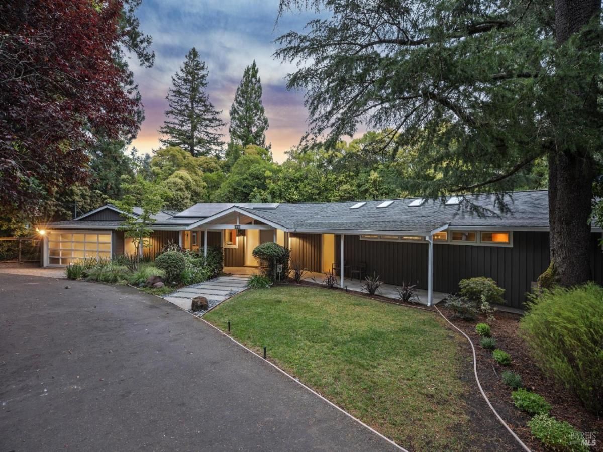 MLS #325098732 image #0