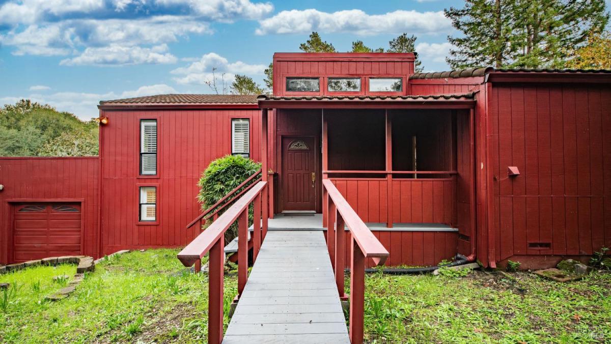 MLS #325099521 image #0