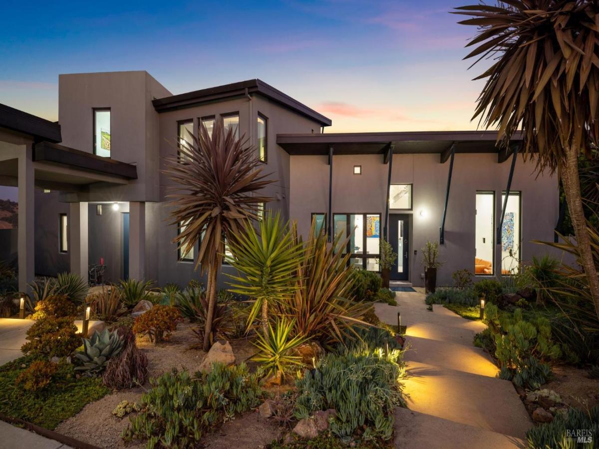 MLS #325099740 image #0