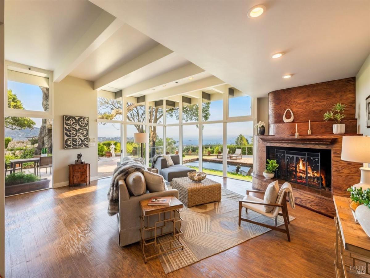 MLS #325100540 image #0