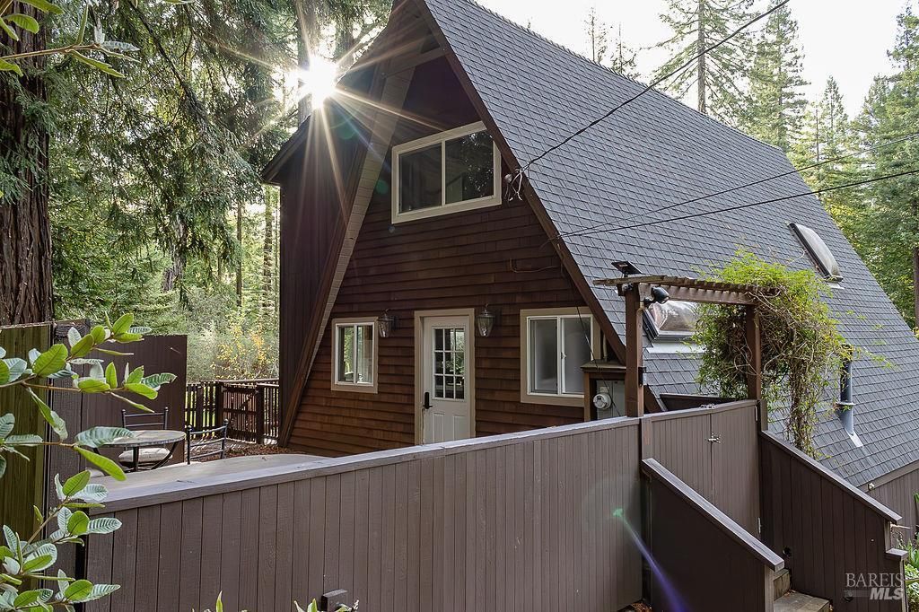 MLS #325100797 image #0