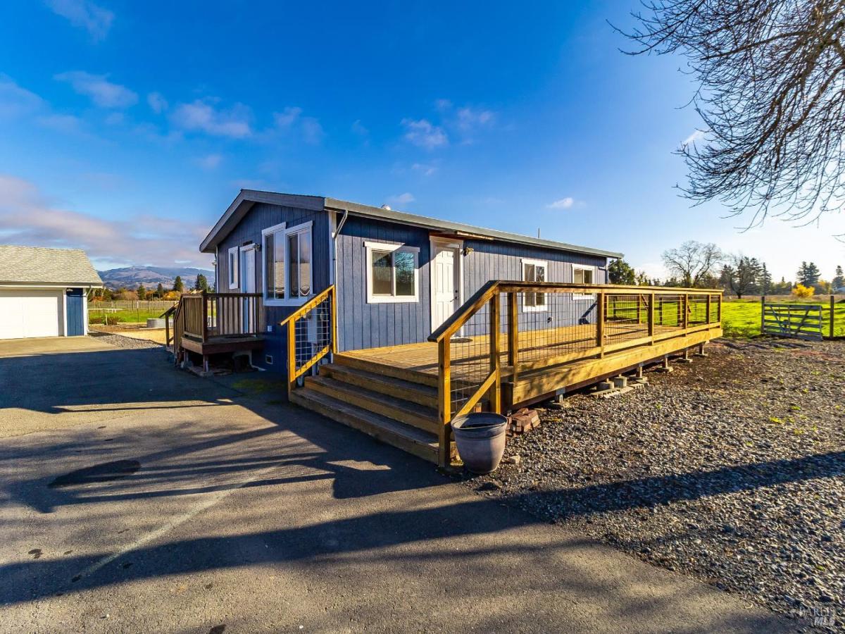 MLS #325102431 image #0