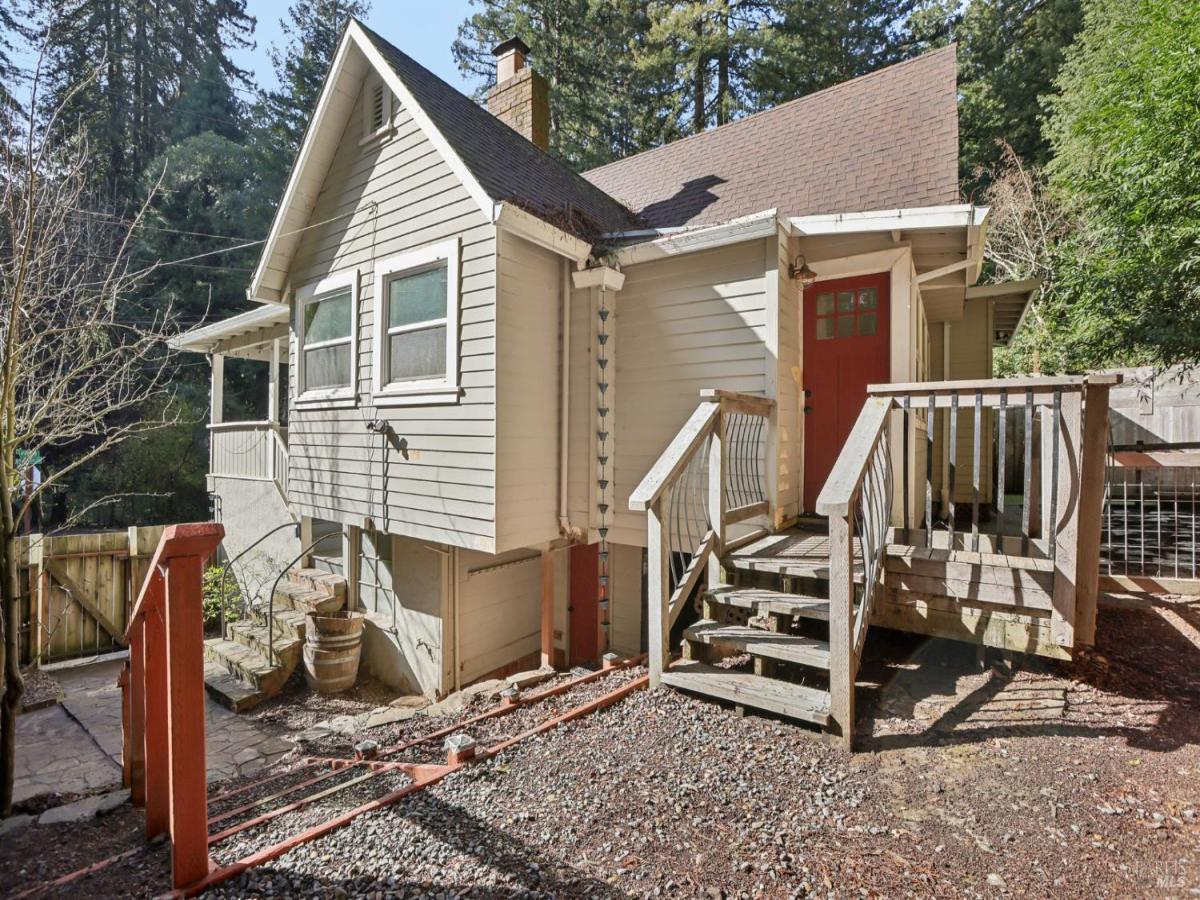 MLS #326006649 image #0