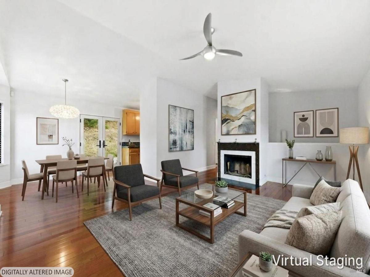 MLS #326010262 image #0