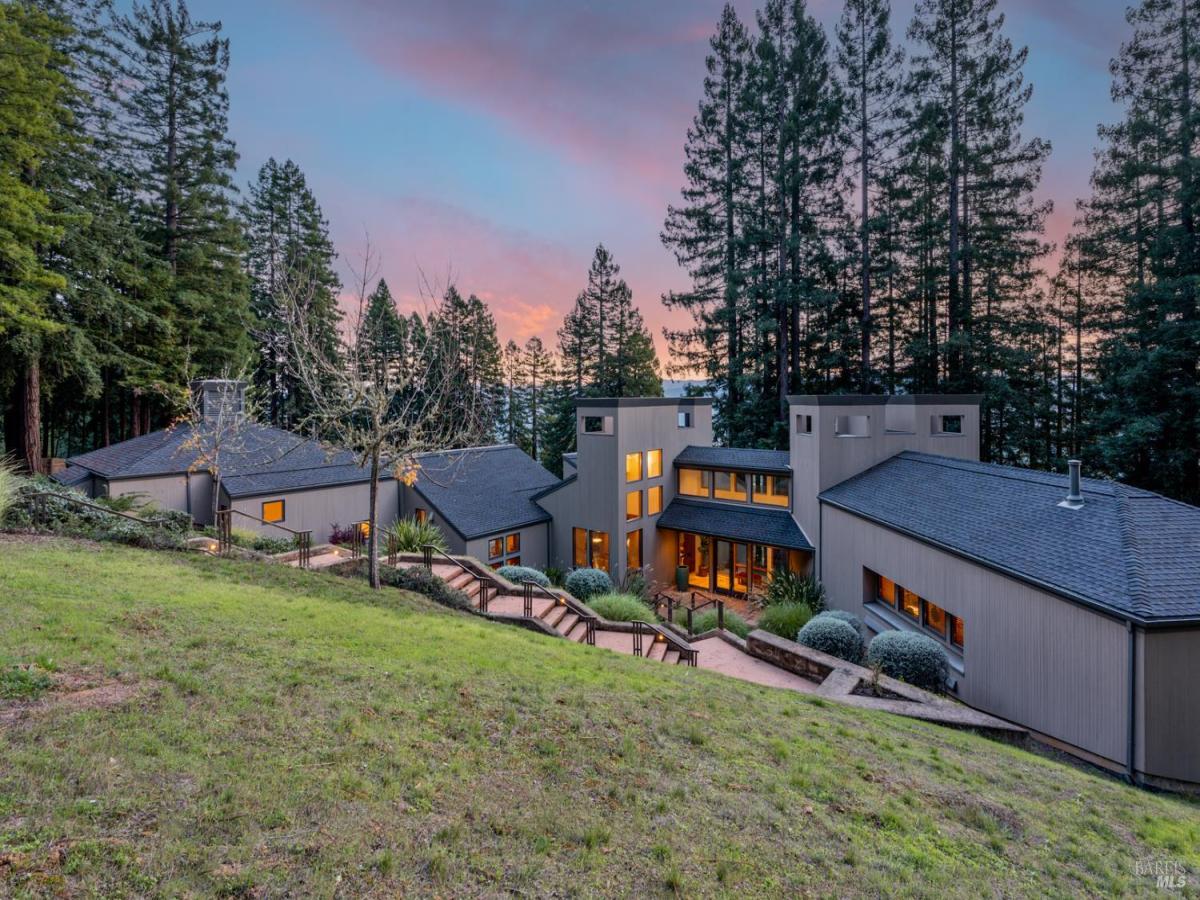 MLS #326010354 image #0