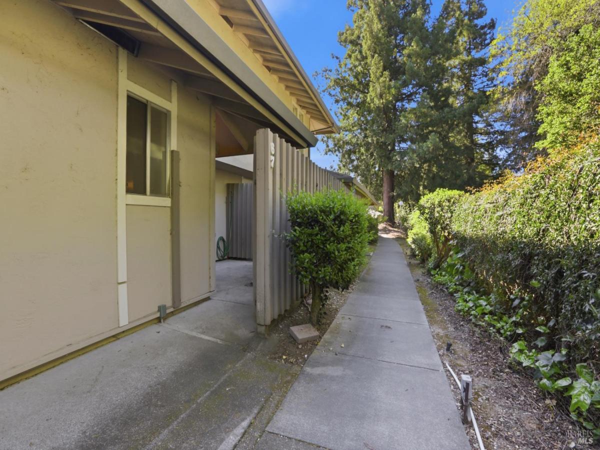 MLS #326014846 image #0