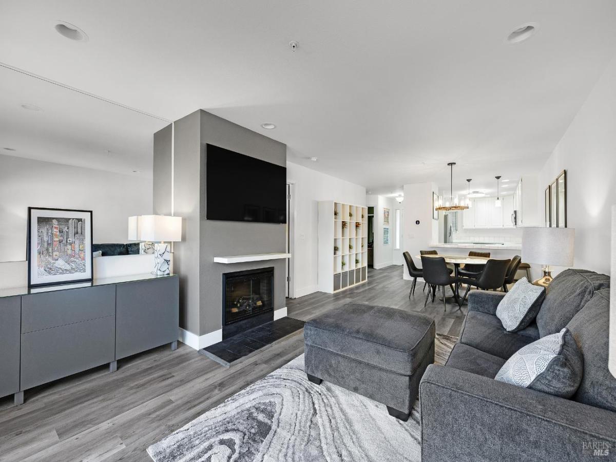 MLS #326017287 image #0
