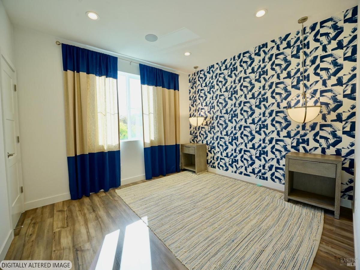 MLS #326019017 image #0