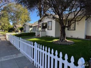 MLS #326019428 image #0