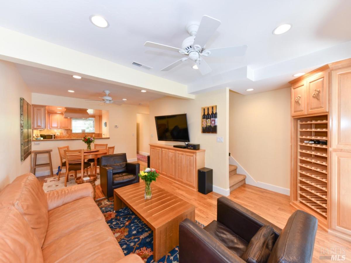 MLS #326021005 image #0