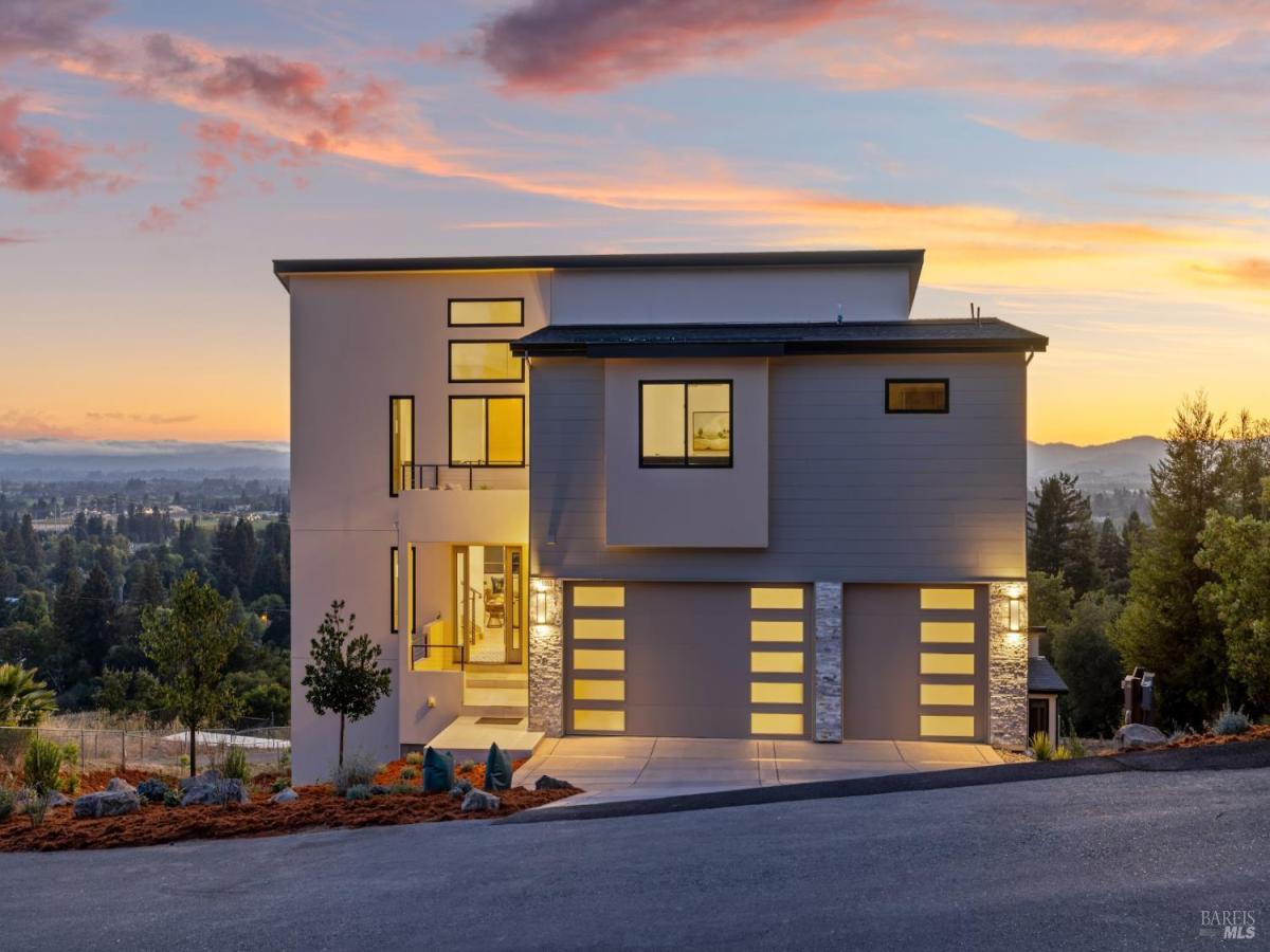MLS #326021896 image #0