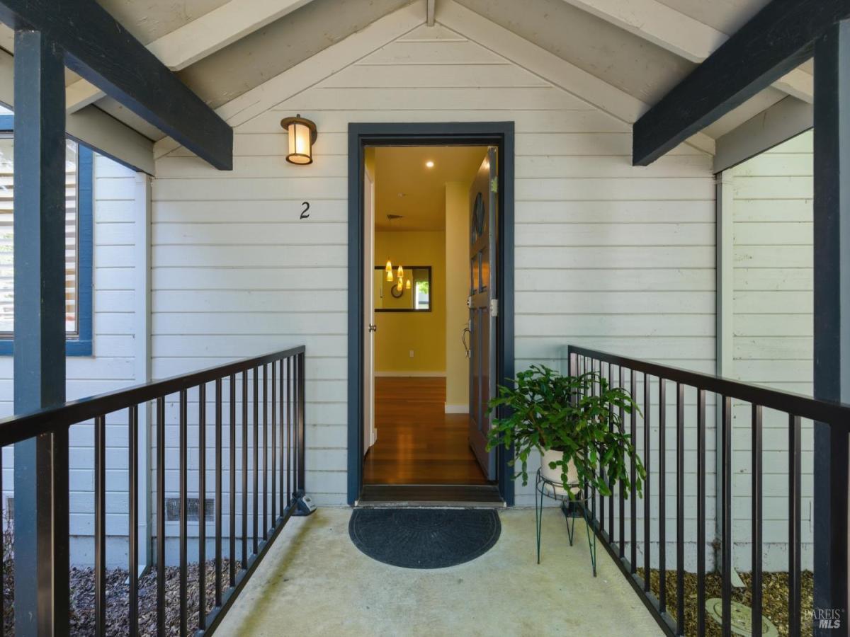 MLS #326023754 image #0