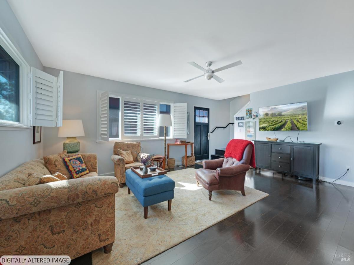 MLS #326023920 image #0