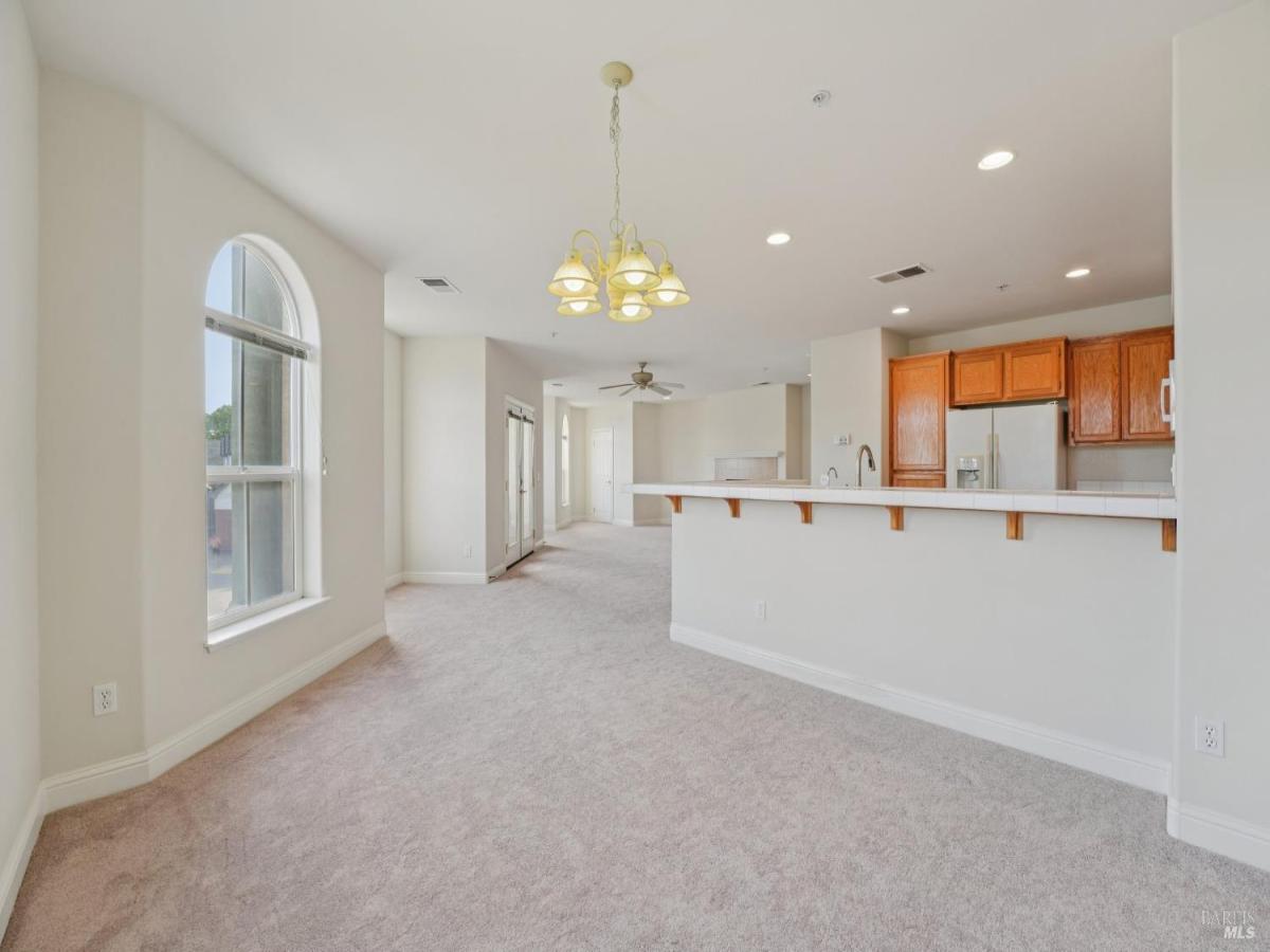 MLS #326025082 image #0
