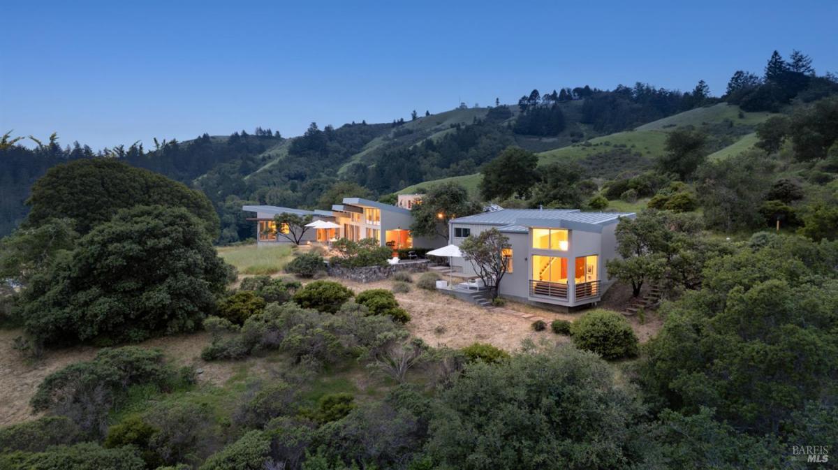 MLS #326028654 image #0