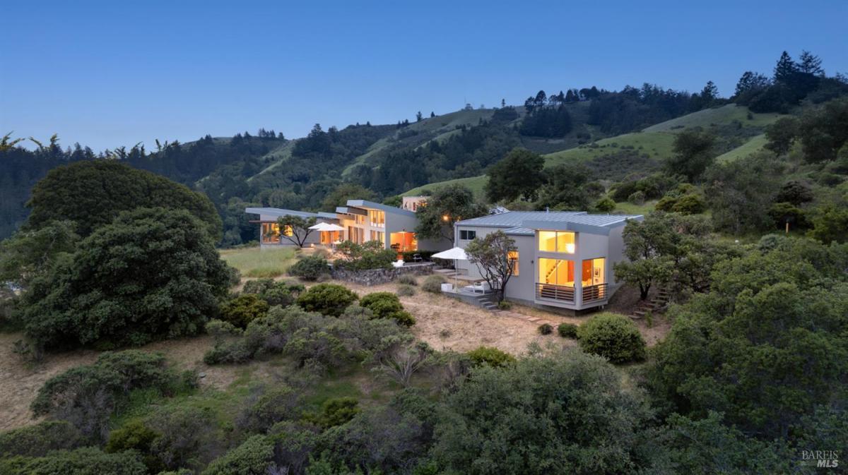 MLS #326028654 image #0