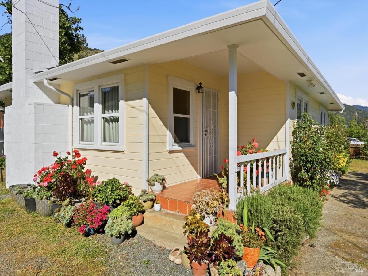 MLS #326028930 image #0