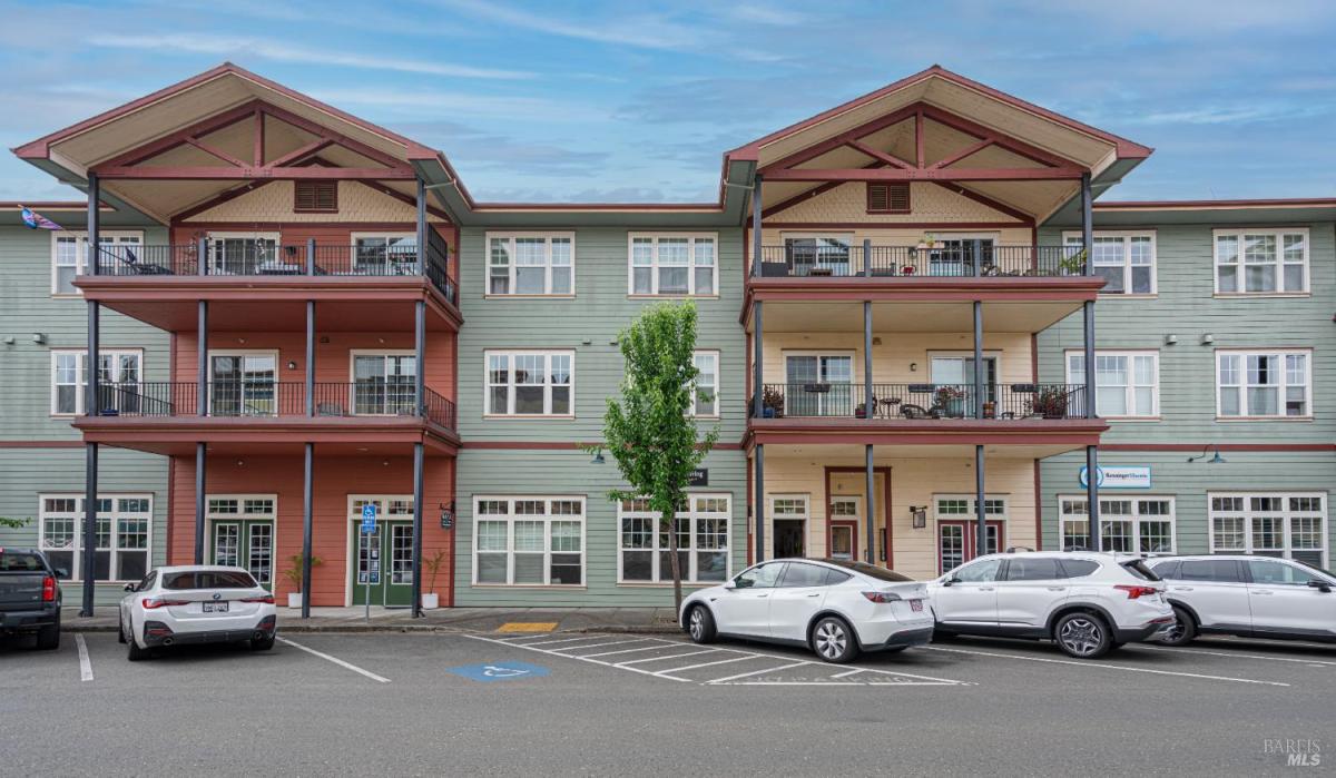 MLS #326028986 image #0