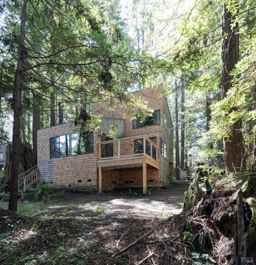 MLS #326029452 image #0