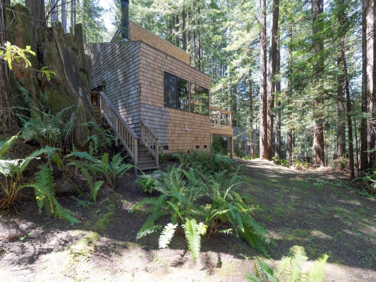 MLS #326029452 image #0