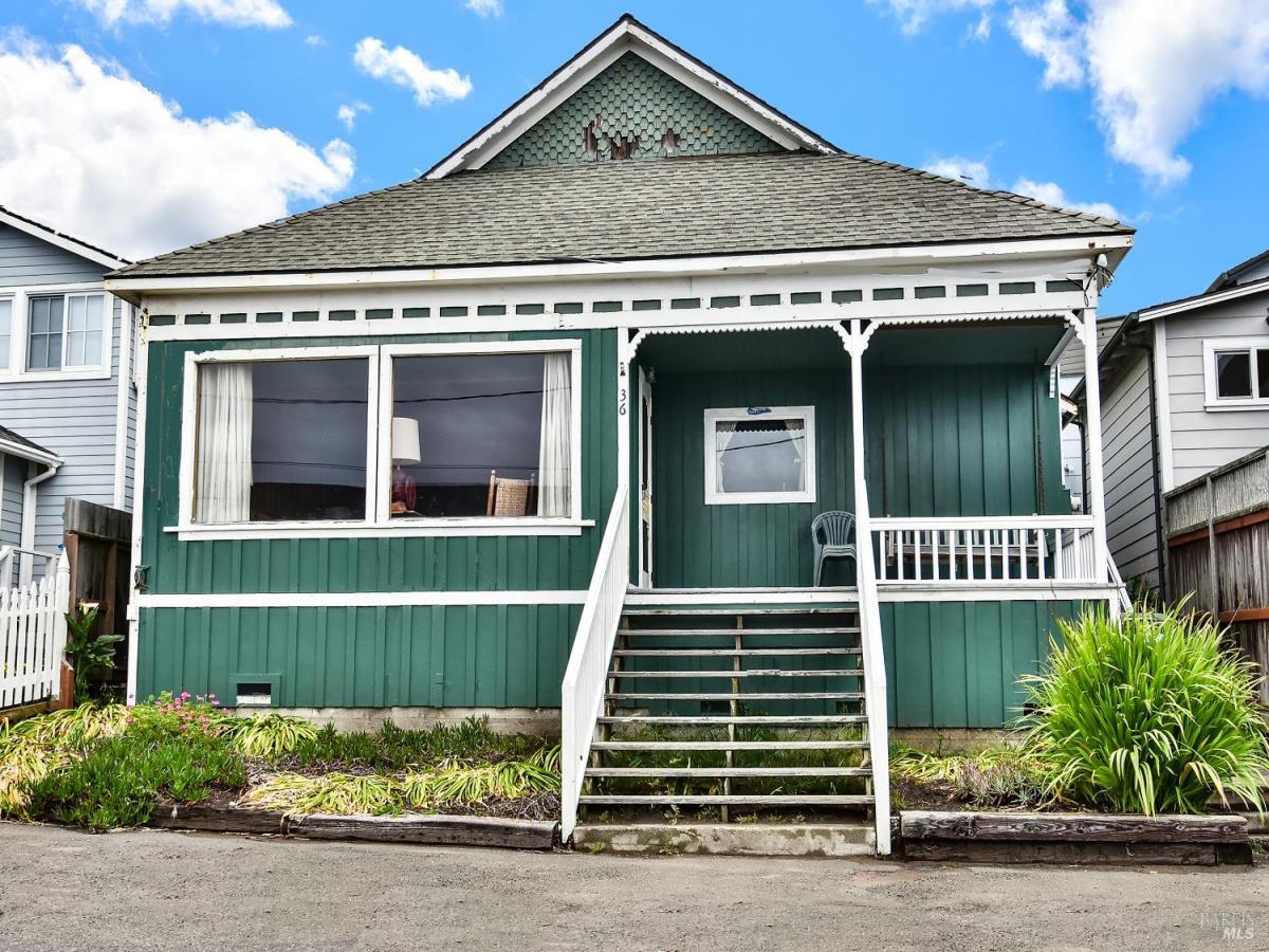MLS #326029569 image #0