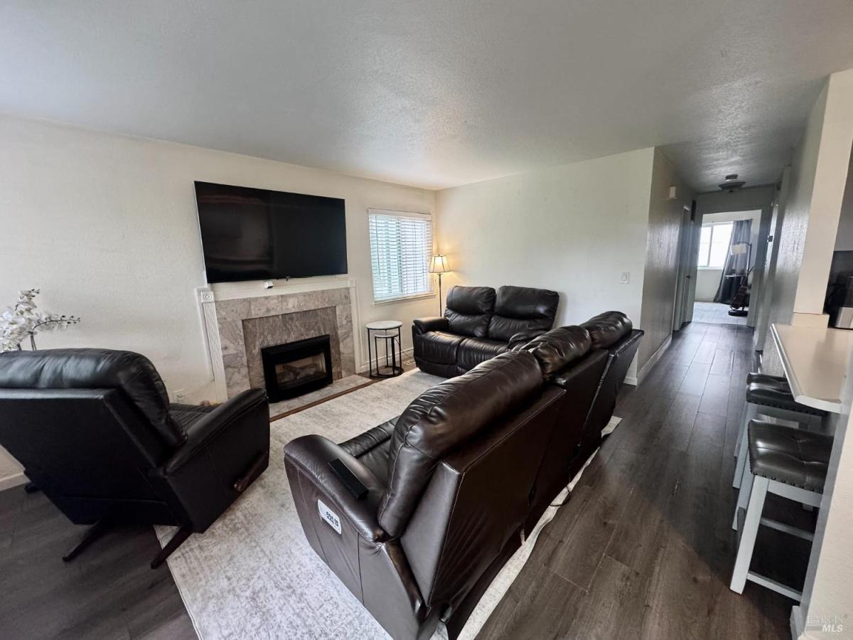 MLS #326030895 image #0