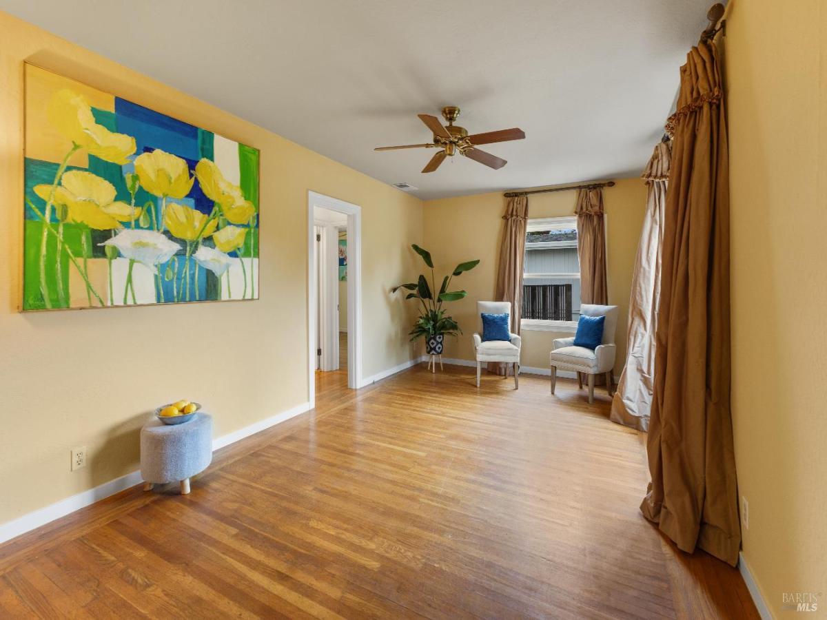 MLS #326030947 image #0