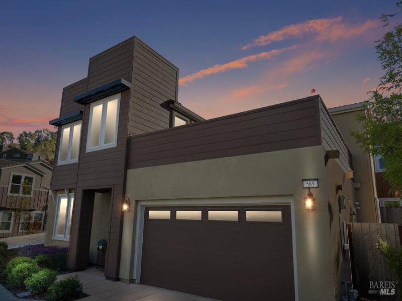 MLS #326031084 image #0